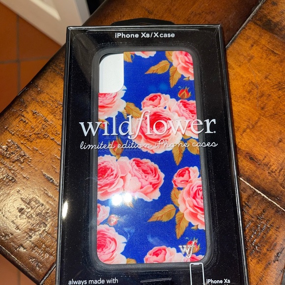 Two (2) brand new wildflower cases for IPhoneX/Xs - Picture 2 of 3